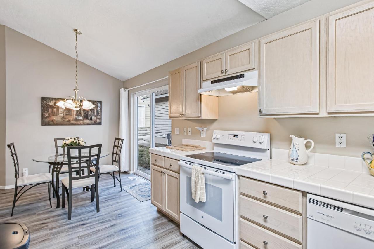 Pine Ave Delight Villa Coeur d'Alene Ngoại thất bức ảnh